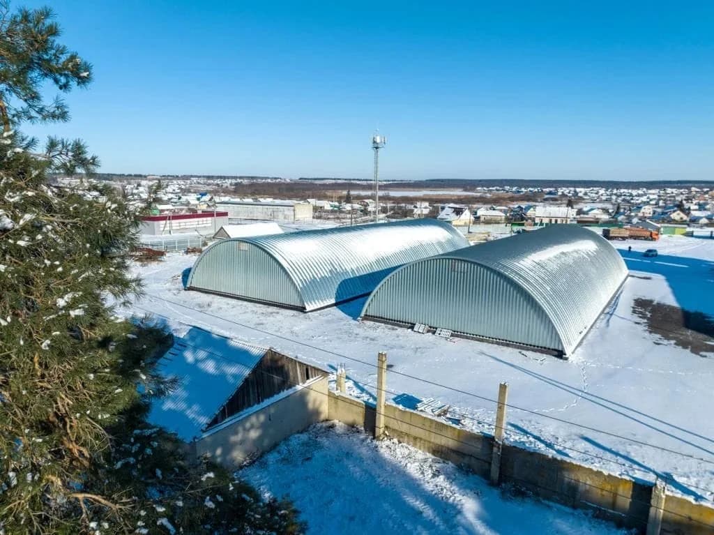 Комплекс арочных ангаров